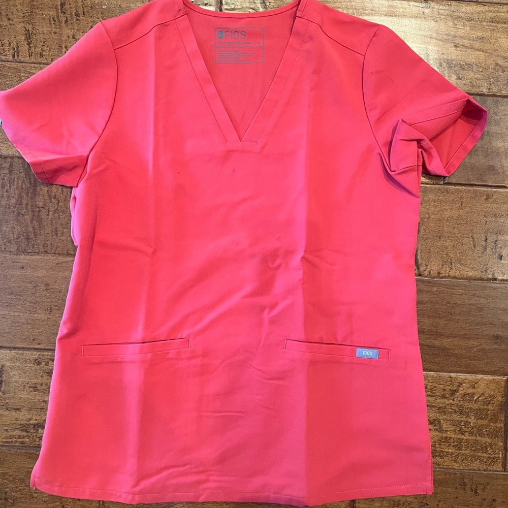 FIGS Coral Casma Three-pocket Scrub Top-Small
